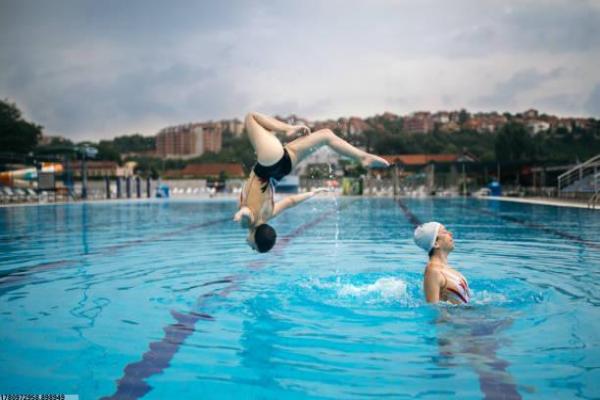 中间带网的体育项目类别解析(图1)